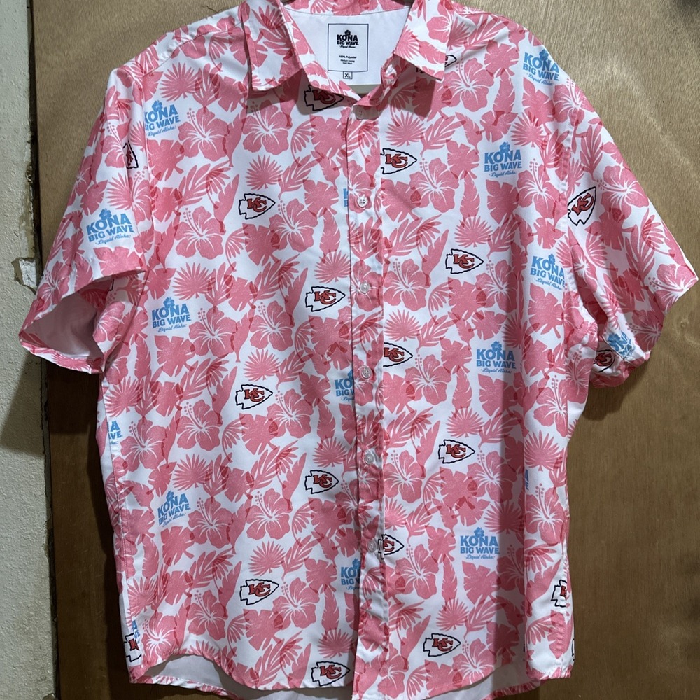 Kona Big Wave Hawaiian Shirt Pink Size XL Kansas City Chiefs Liquid Aloha